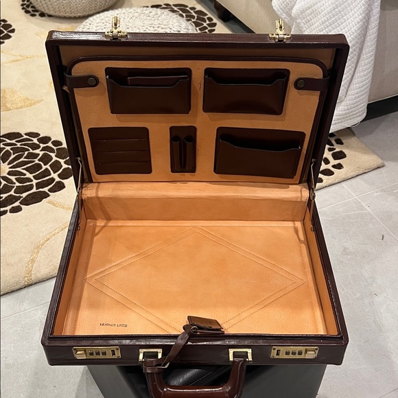 Vintage Leather Attaché Briefcase, Lined, Franzem Combination Lock, 1980s Case - Picture 3 of 9